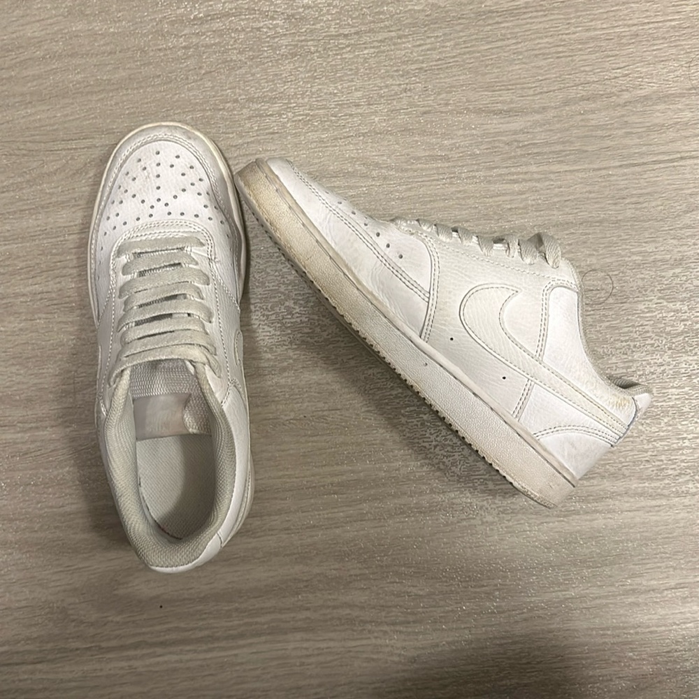 White Nike sneakers. Size 6.5